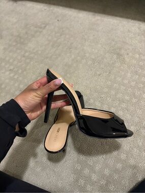 Black Patent Kitten Heel Sandals - Fashion Nova